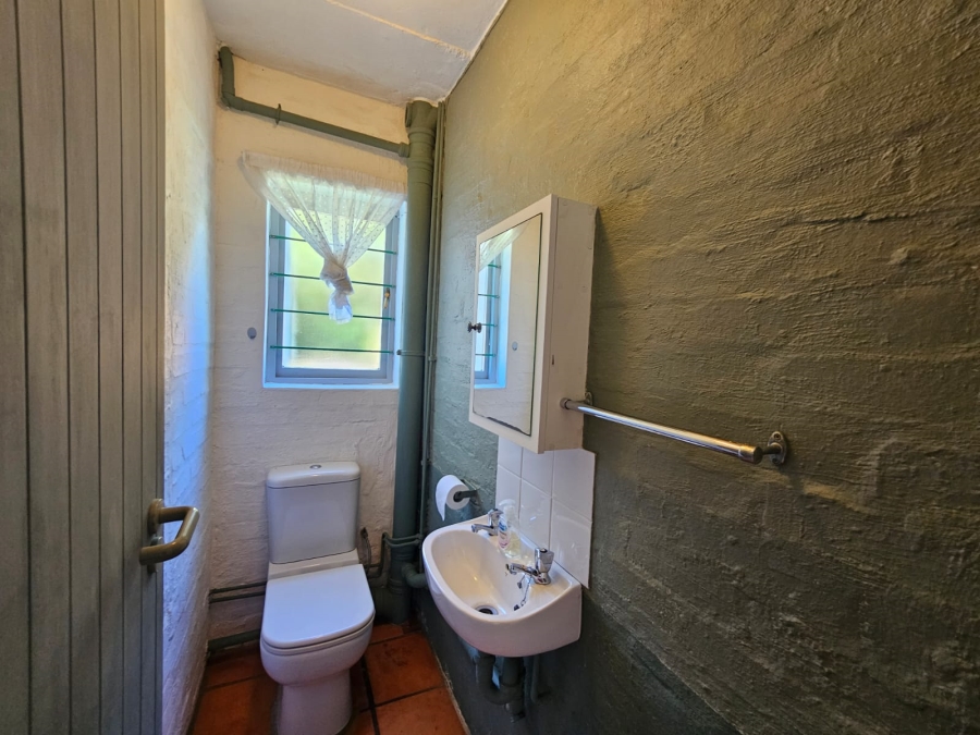 5 Bedroom Property for Sale in Herolds Bay Western Cape